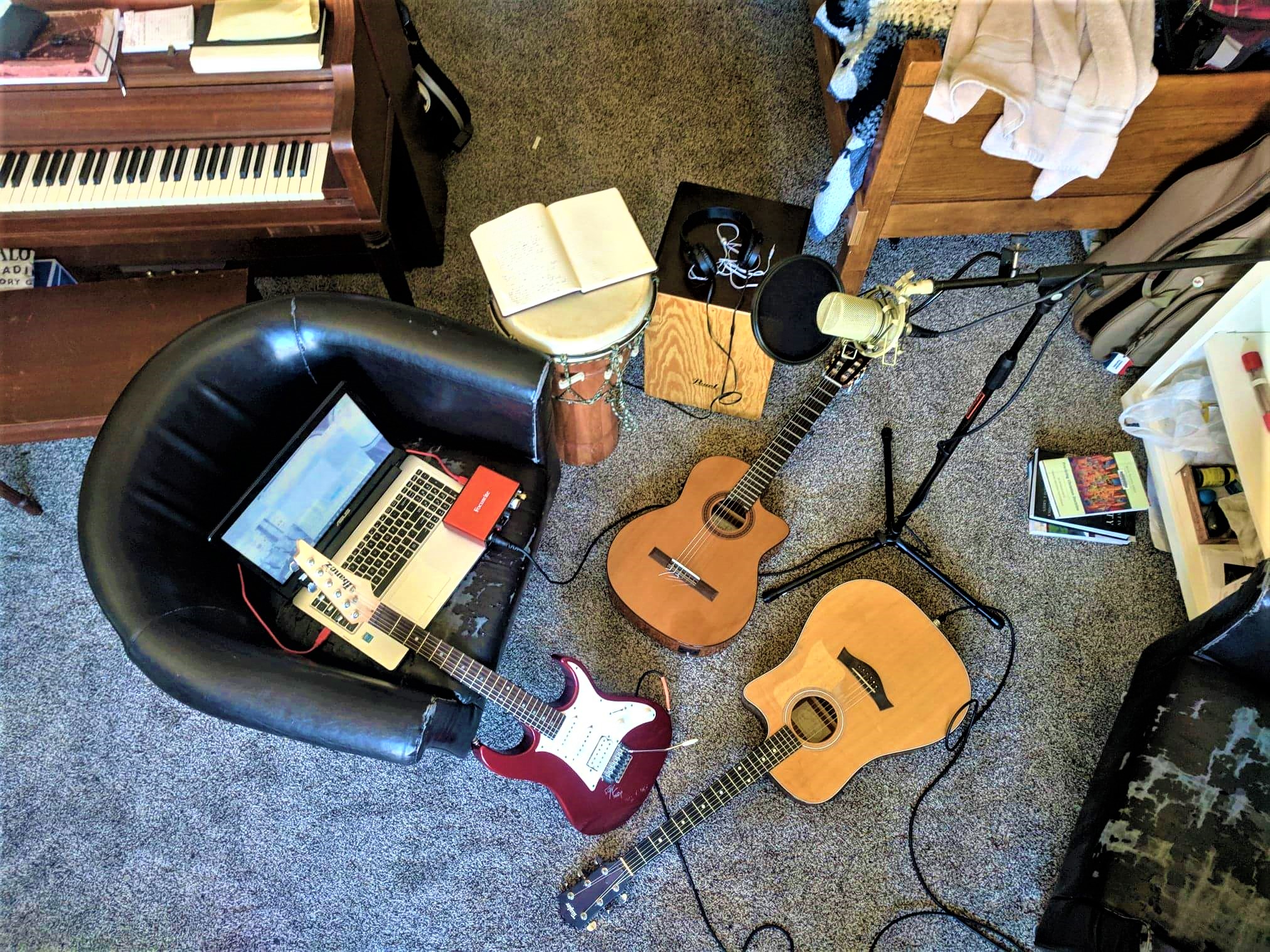 54194763_829959160686833_1577678574586953728_n (2).jpg